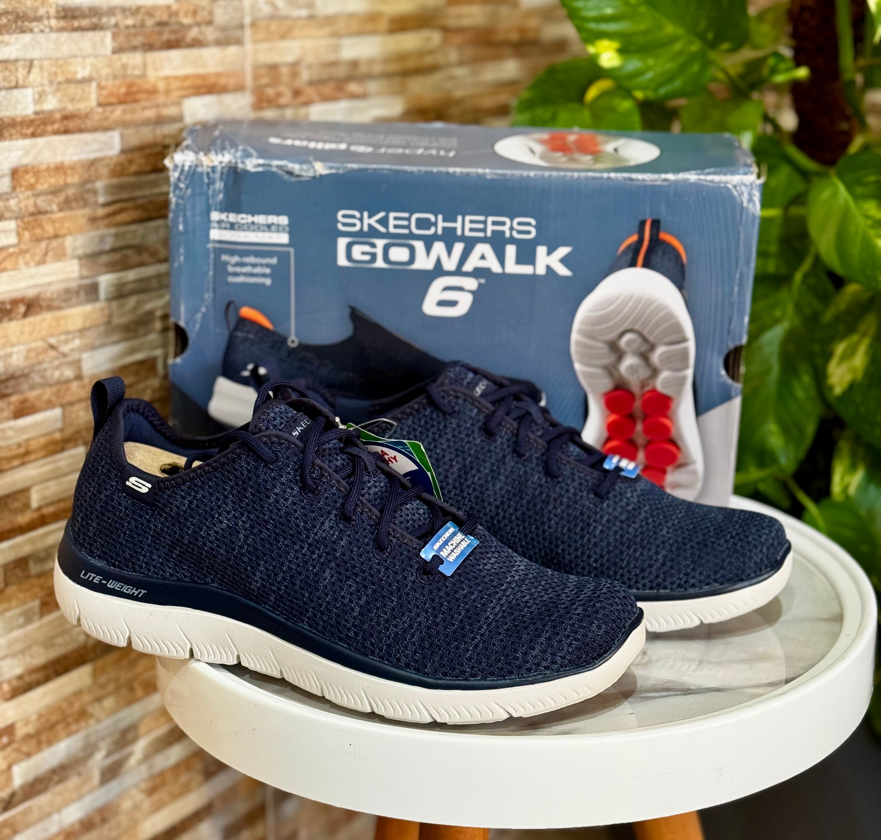 Skechers Summits - Doharis men's trainers( original with box)