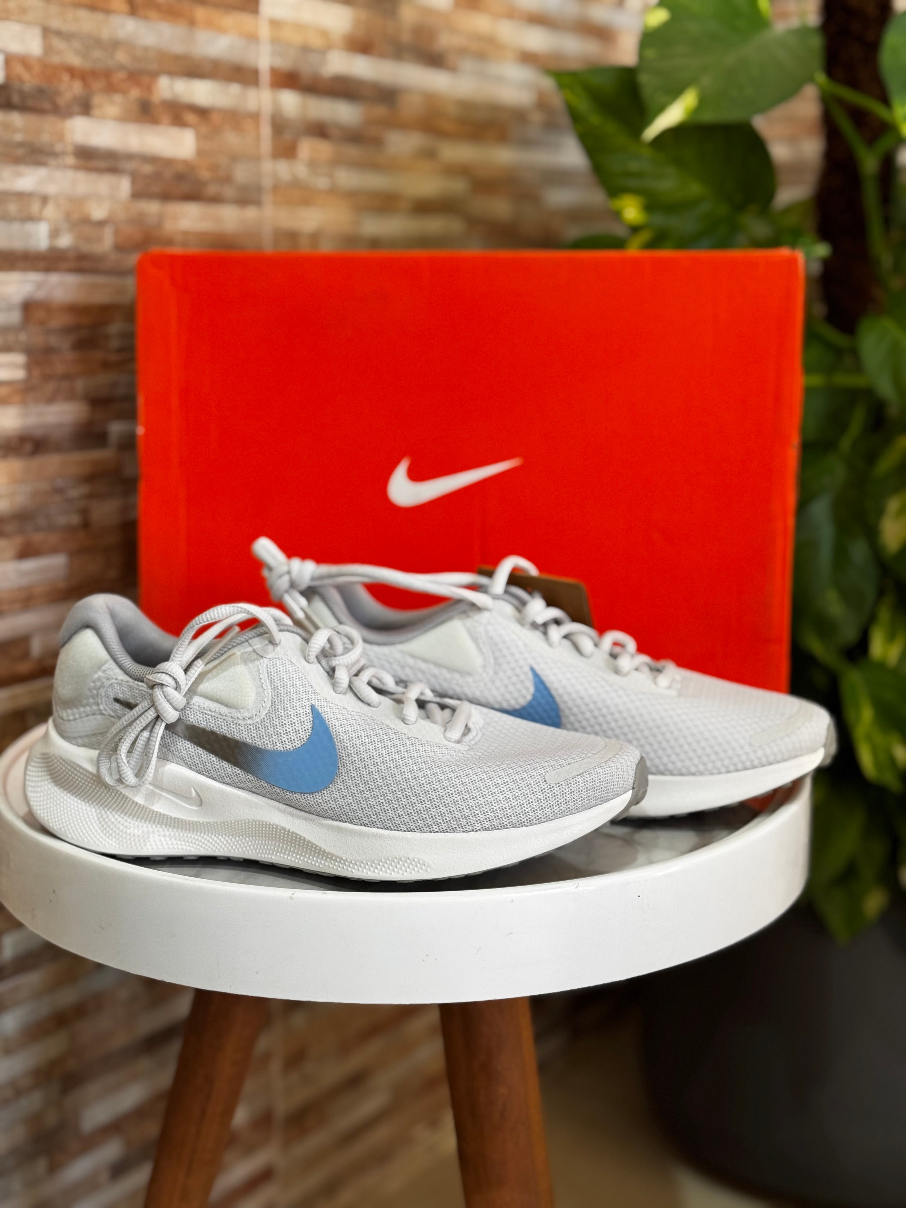 Nike Revolution 7 women's road running shoes