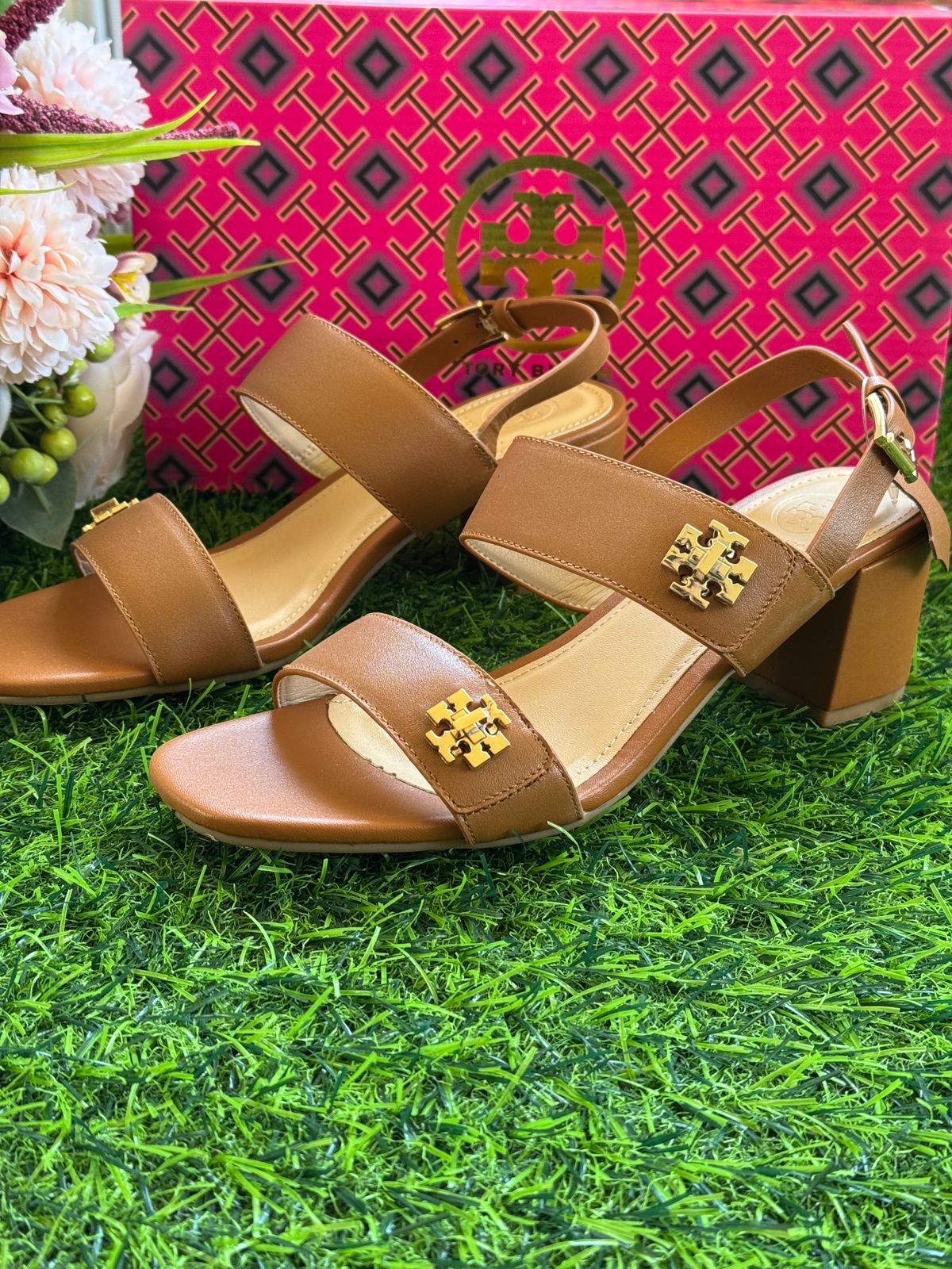 Tory bursh tan