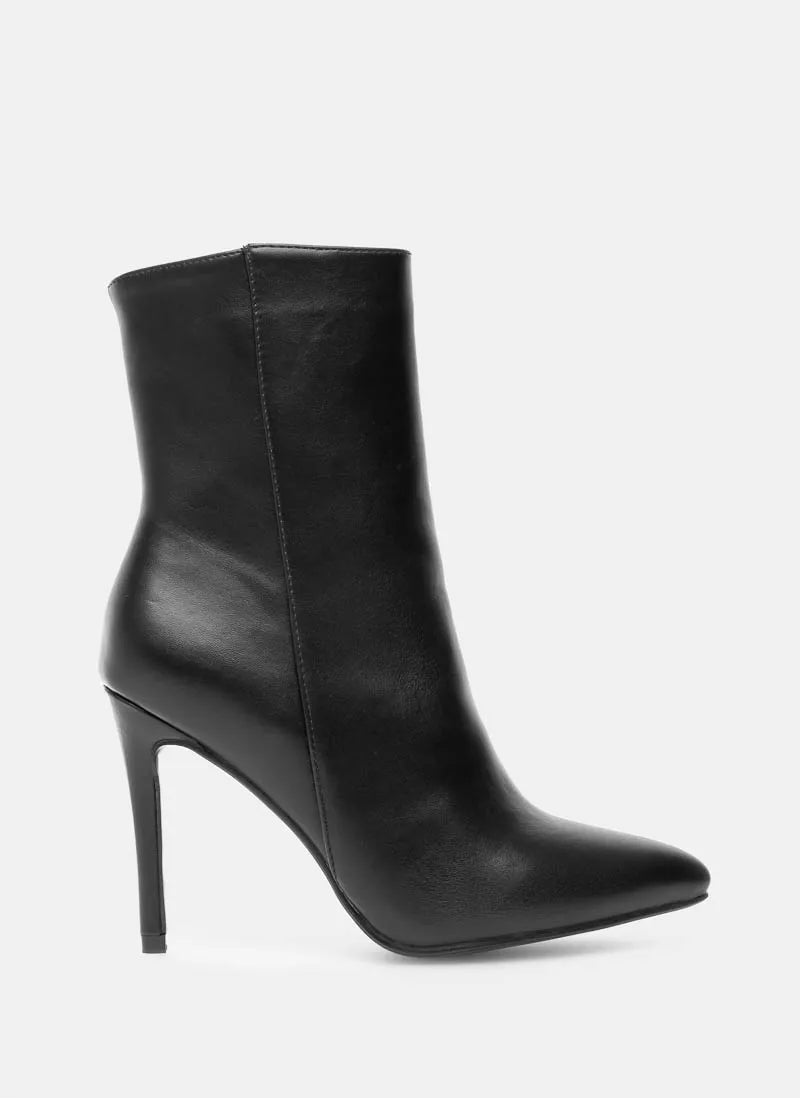 Dee zee black heeled